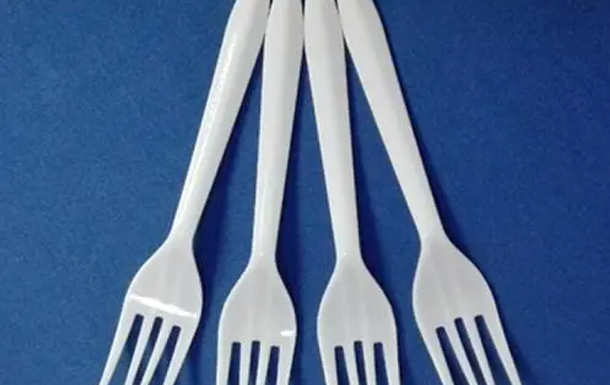 在塑料中加什么香精能留??？
